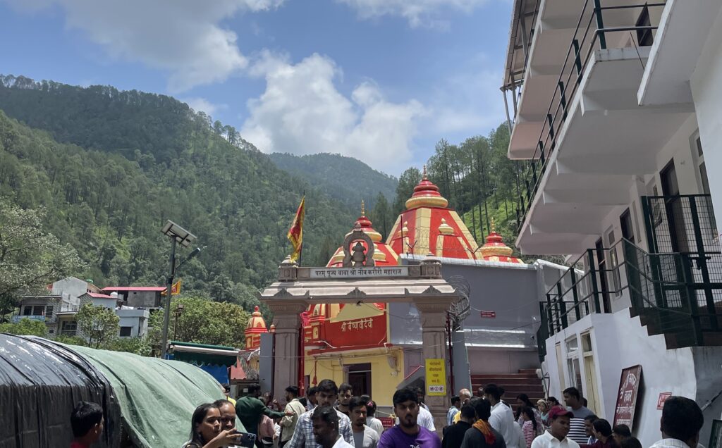 neem karoli baba kainchi dham front gate view