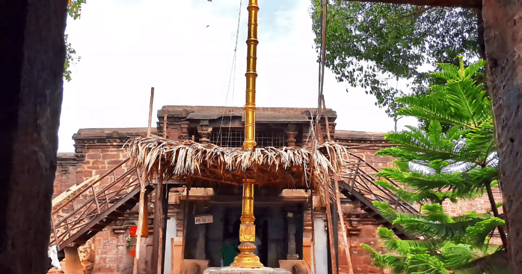 Entrance of Kumararama Temple