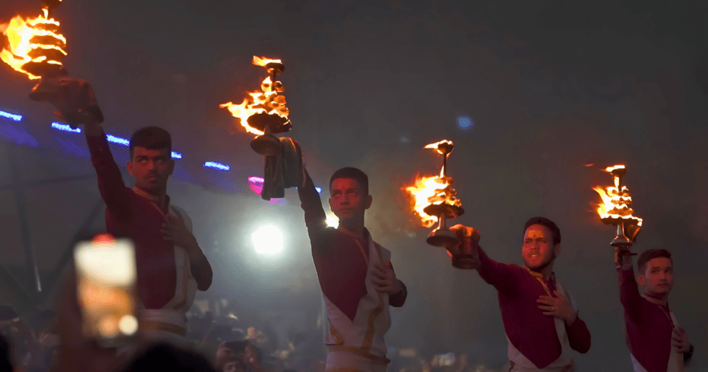 Aarti performed at triveni ghat