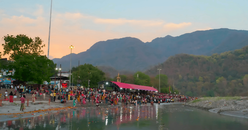 morning aarti at triveni ghat