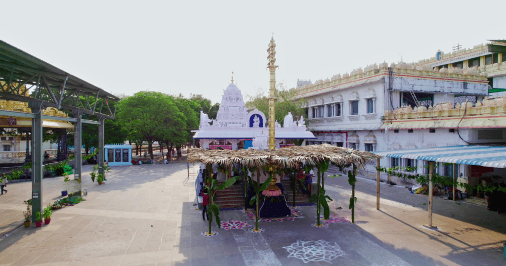 Annavaram temple Inside